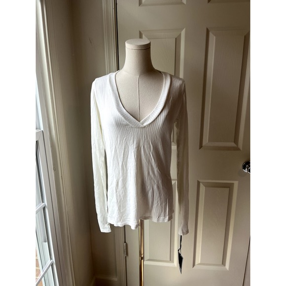 Michael Lauren Tops - Michael Lauren Long Sleeve Light weight White V Neck Shirt Size Large